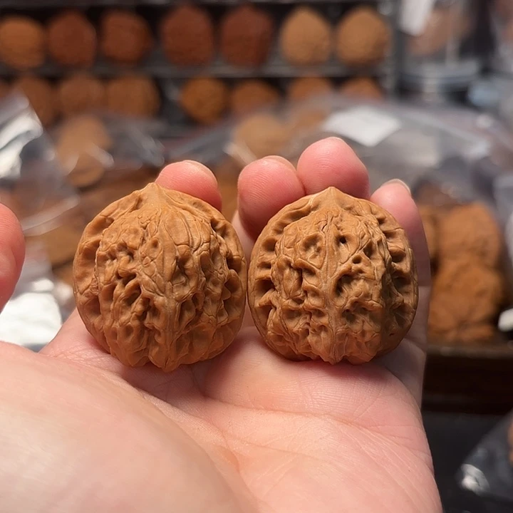 1文玩核桃火麒麟35-514