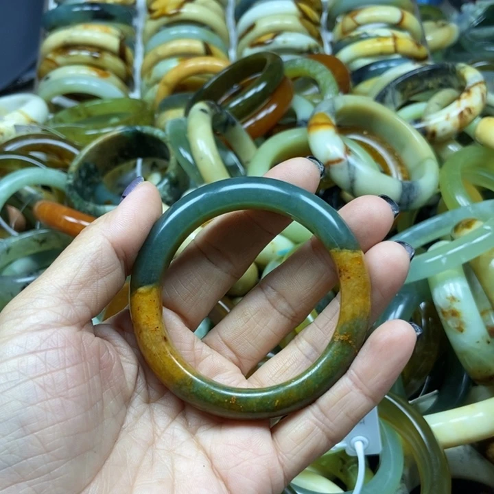 用***0未镶嵌蛇纹石玉手镯