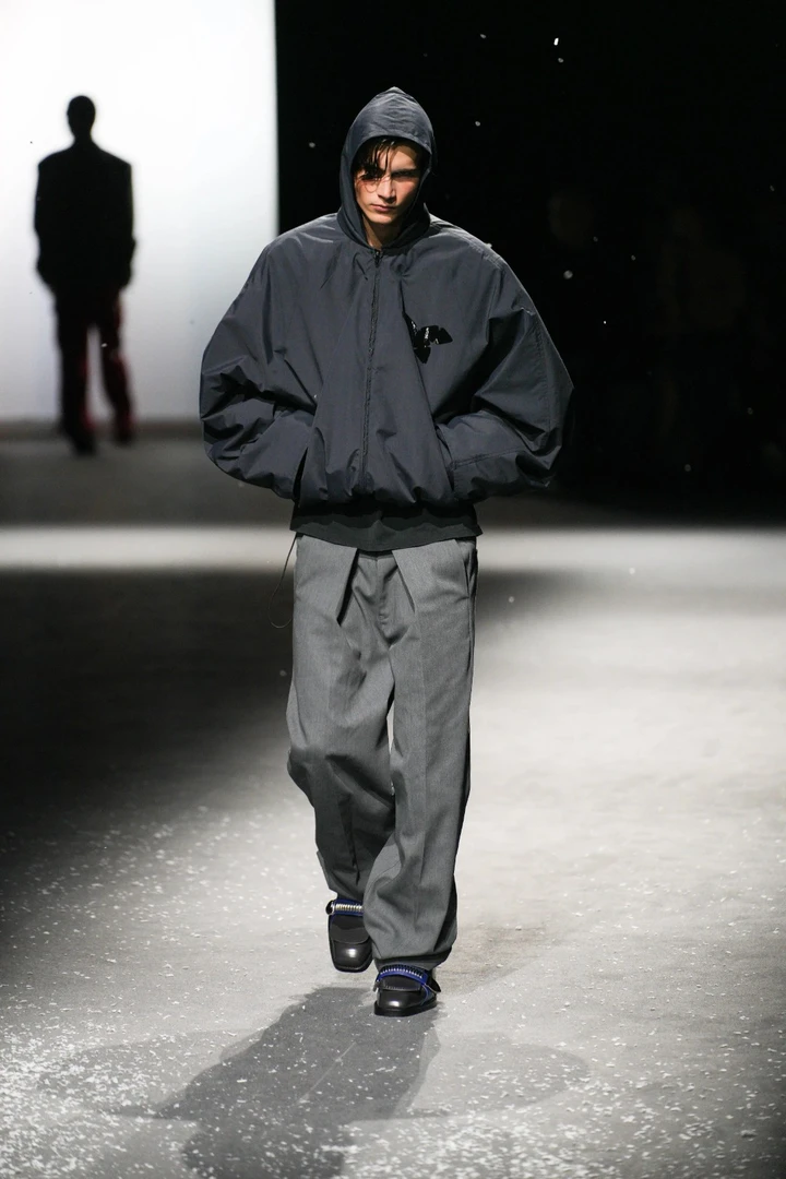 （9号链接）青年秋冬保暖时尚简约立领卫衣8111