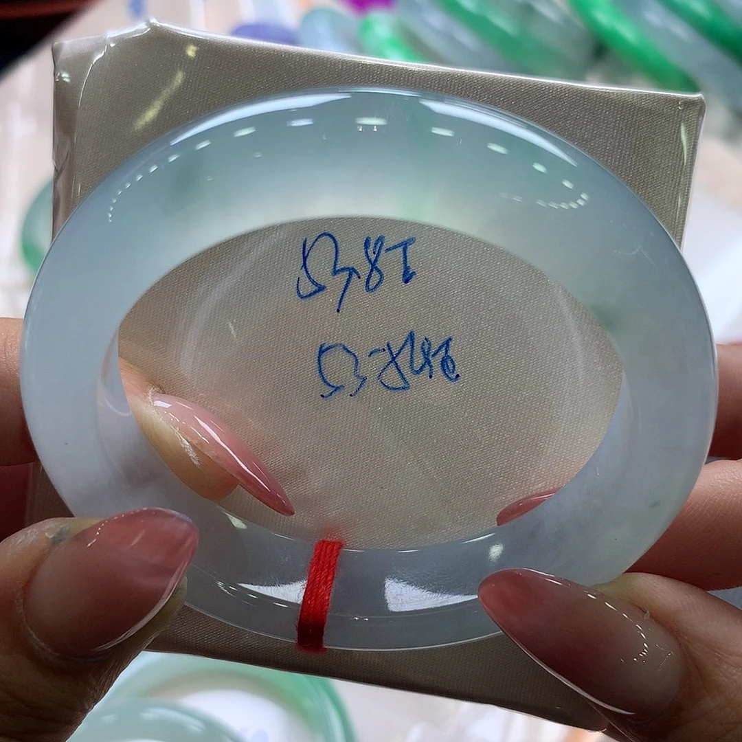 翡翠手镯未镶嵌53.8正