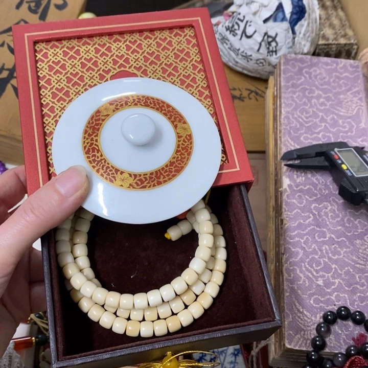 瓷片哈中古工艺品一件