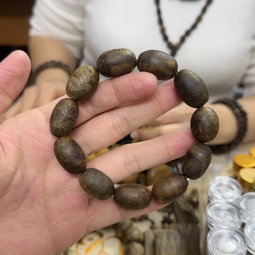 沉香木手串白棋沉水浮单圈留疤 1.5-16 克多样性发一