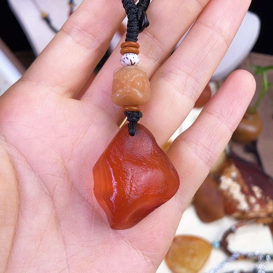 未镶嵌琥珀珠宝奇石，