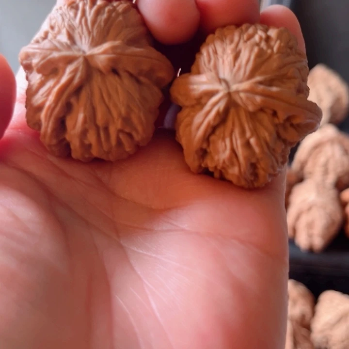 羽***祥吊坠文玩核桃文玩