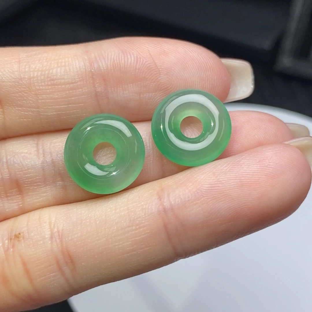 翡翠未镶嵌耳饰甜甜圈