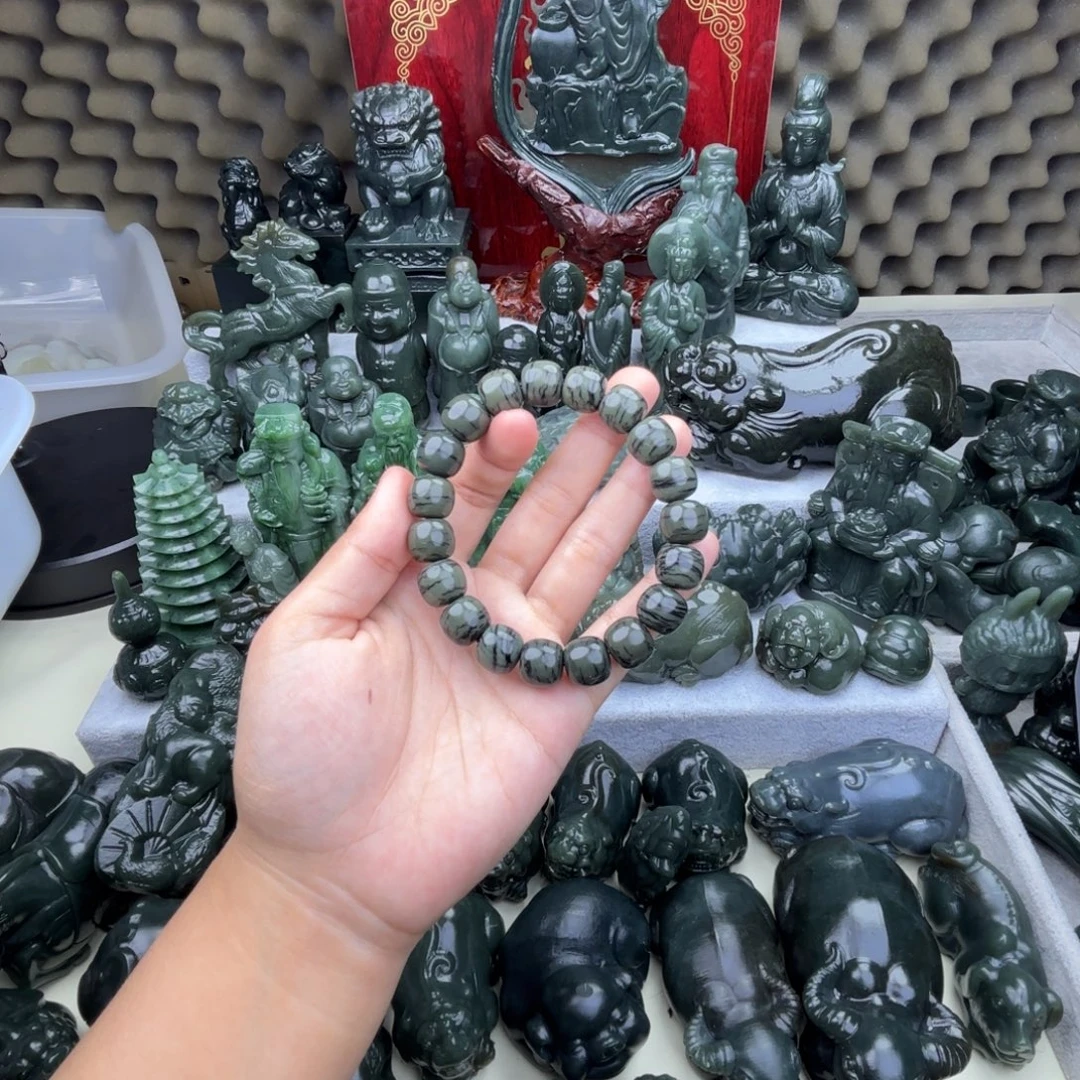 和田玉（糖玉）未镶嵌颈饰