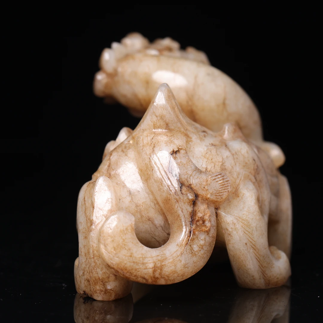 明代和田玉瑞兽把件-NX