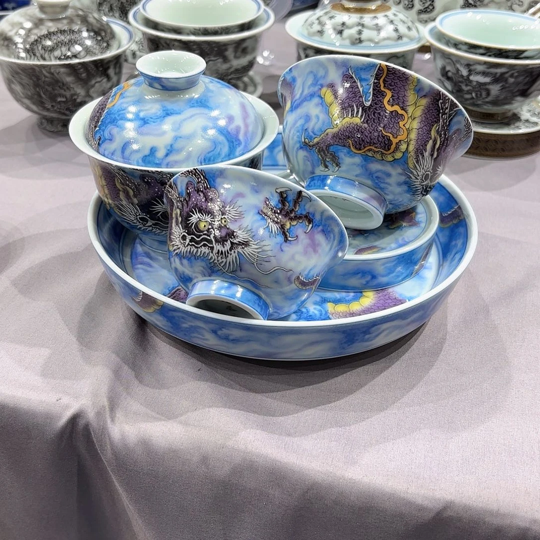 瓷片景德镇瓷器精品陈列