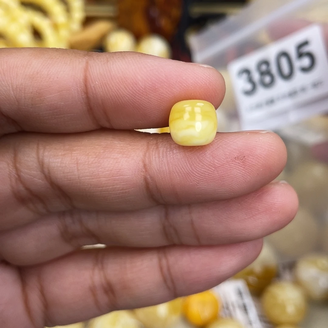 蜜蜡未镶嵌珠宝奇石9