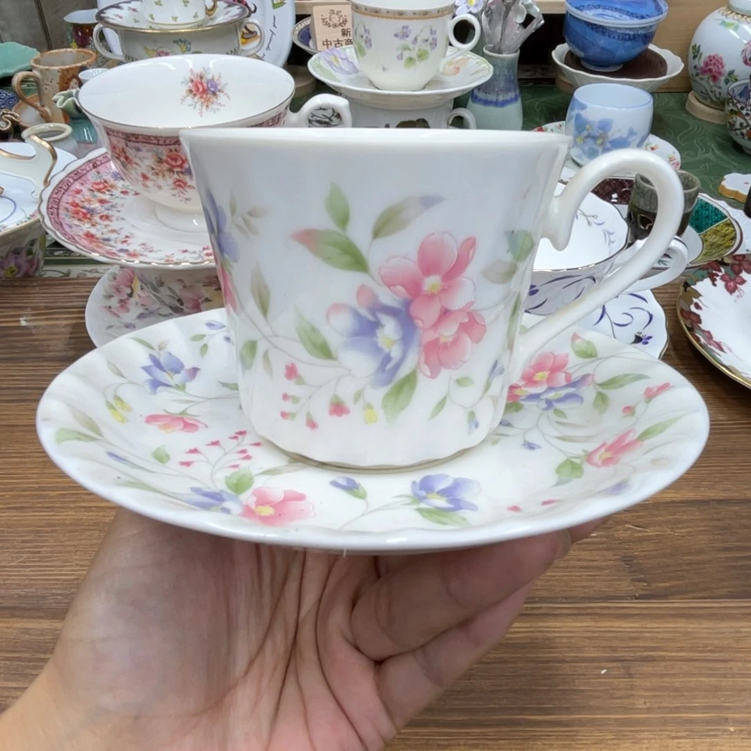 鹿屋家美丽的咖啡杯