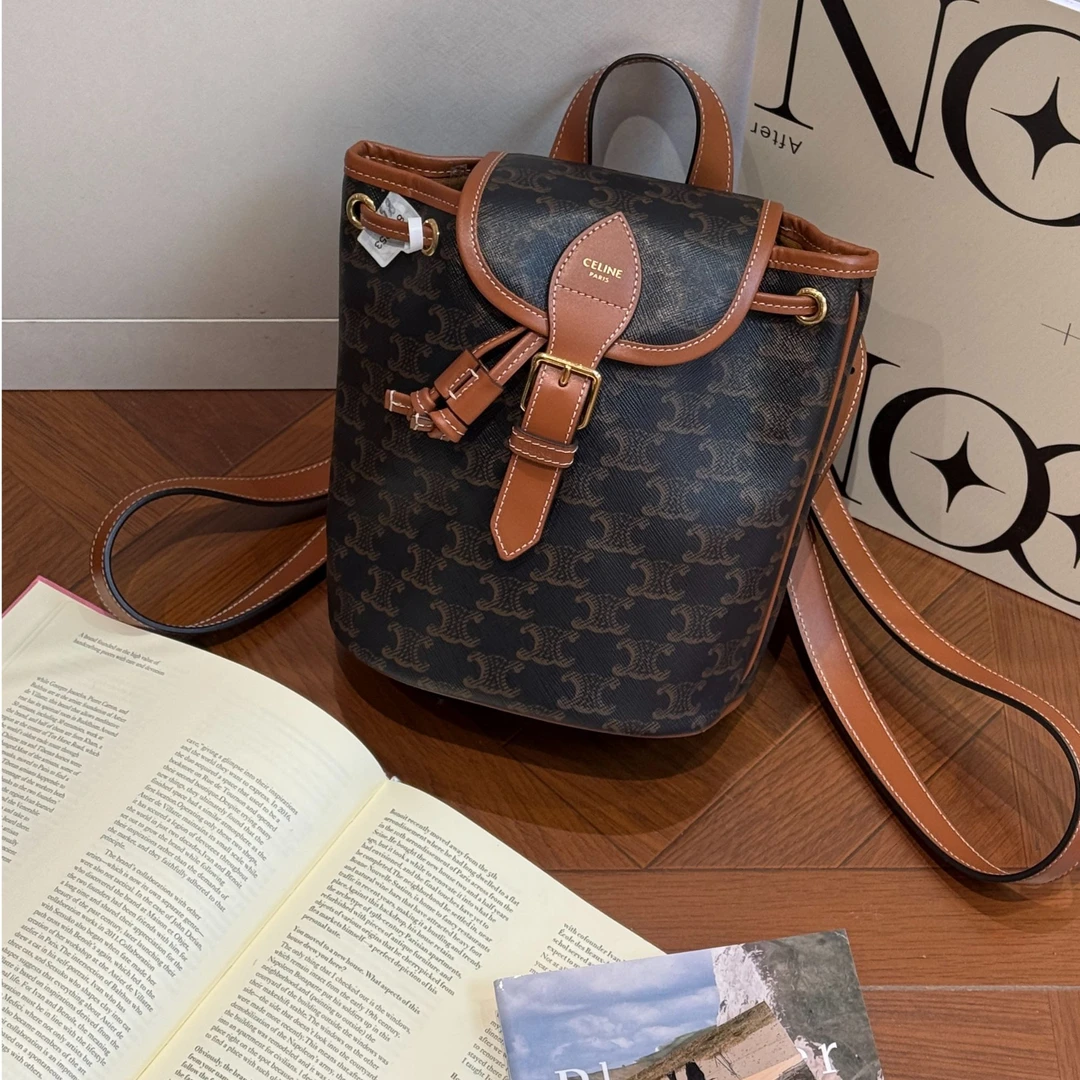 99新 Celine/思琳 Triomphe凯旋门FOLCO印花 老花翻盖 迷你双肩包