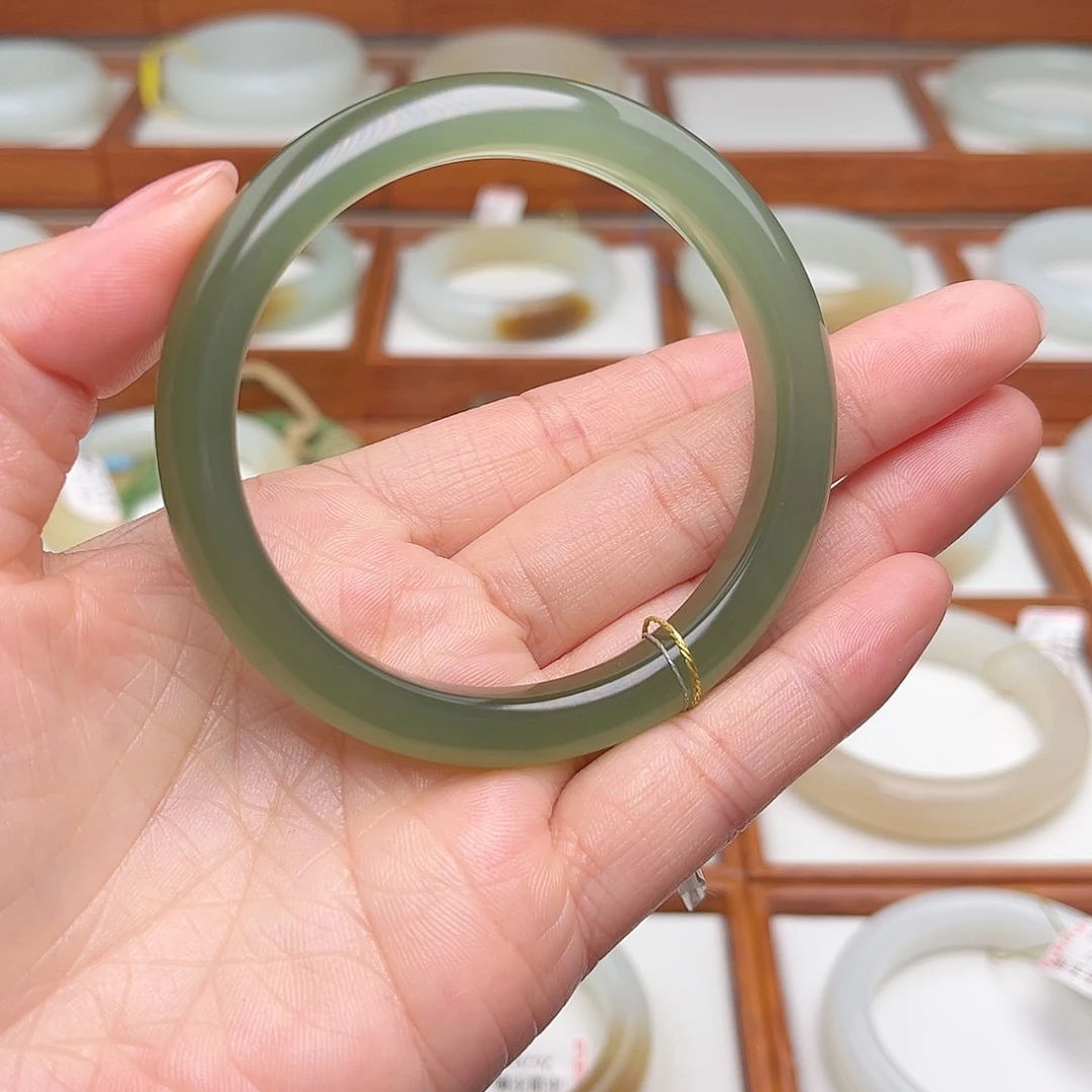 和田玉手镯未镶嵌57