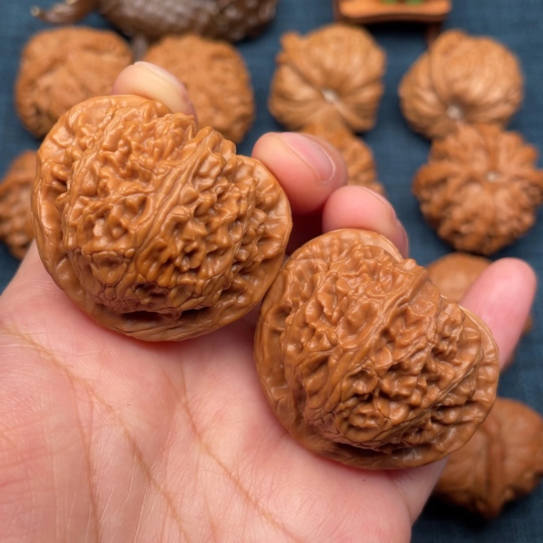 文玩核桃把件43老树桃心宫灯全品