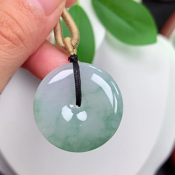 颈饰未镶嵌翡翠平安扣 28x4.8mm
