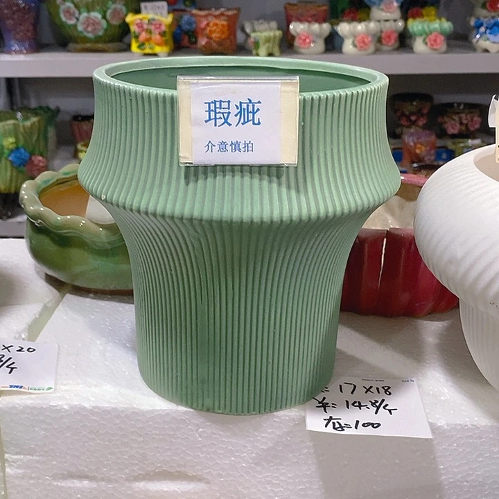 紫砂花盆多肉瑕疵盆有孔。