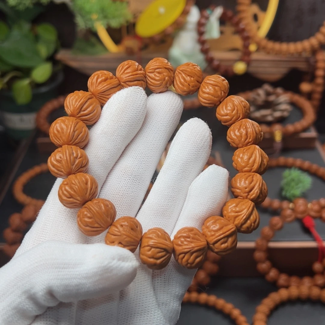 吊坠桃核1.7玉脊龙手串