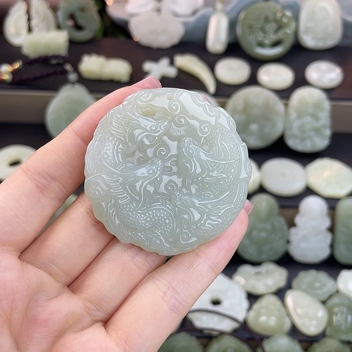 和田玉未镶嵌颈饰