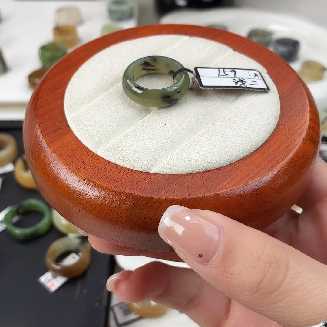 和田玉未镶嵌戒指Q11湖水绿点墨轮胎内径16.5港码13