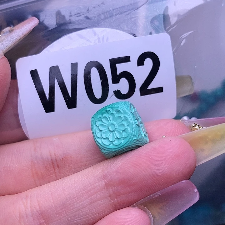 湖北十堰原矿绿小松