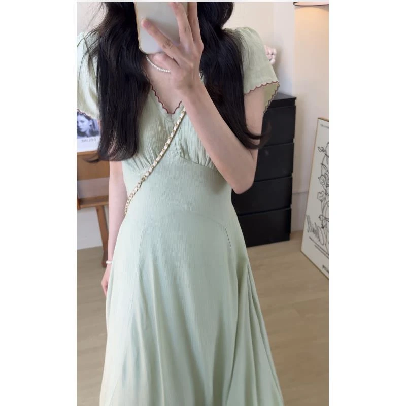 法式夏季阳光水波绿收腰显瘦绿色吊带连衣裙