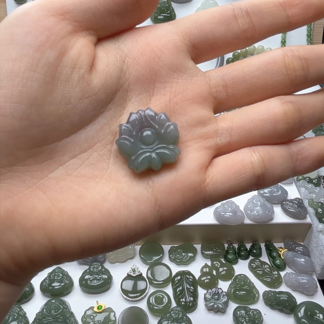 和田玉吊坠(不含链)未镶嵌曼*贝