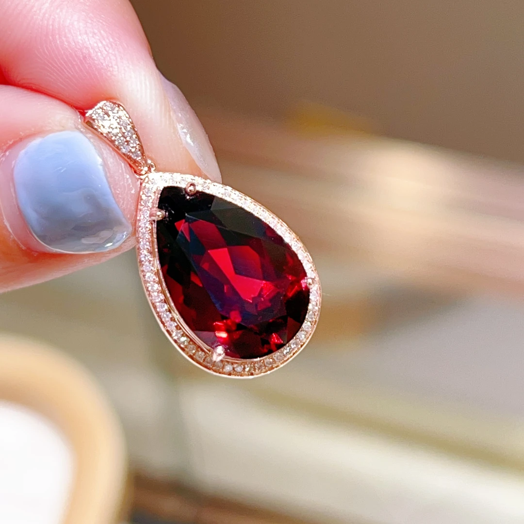 11.52ct 18k玫瑰金镶嵌石榴石吊坠 3380