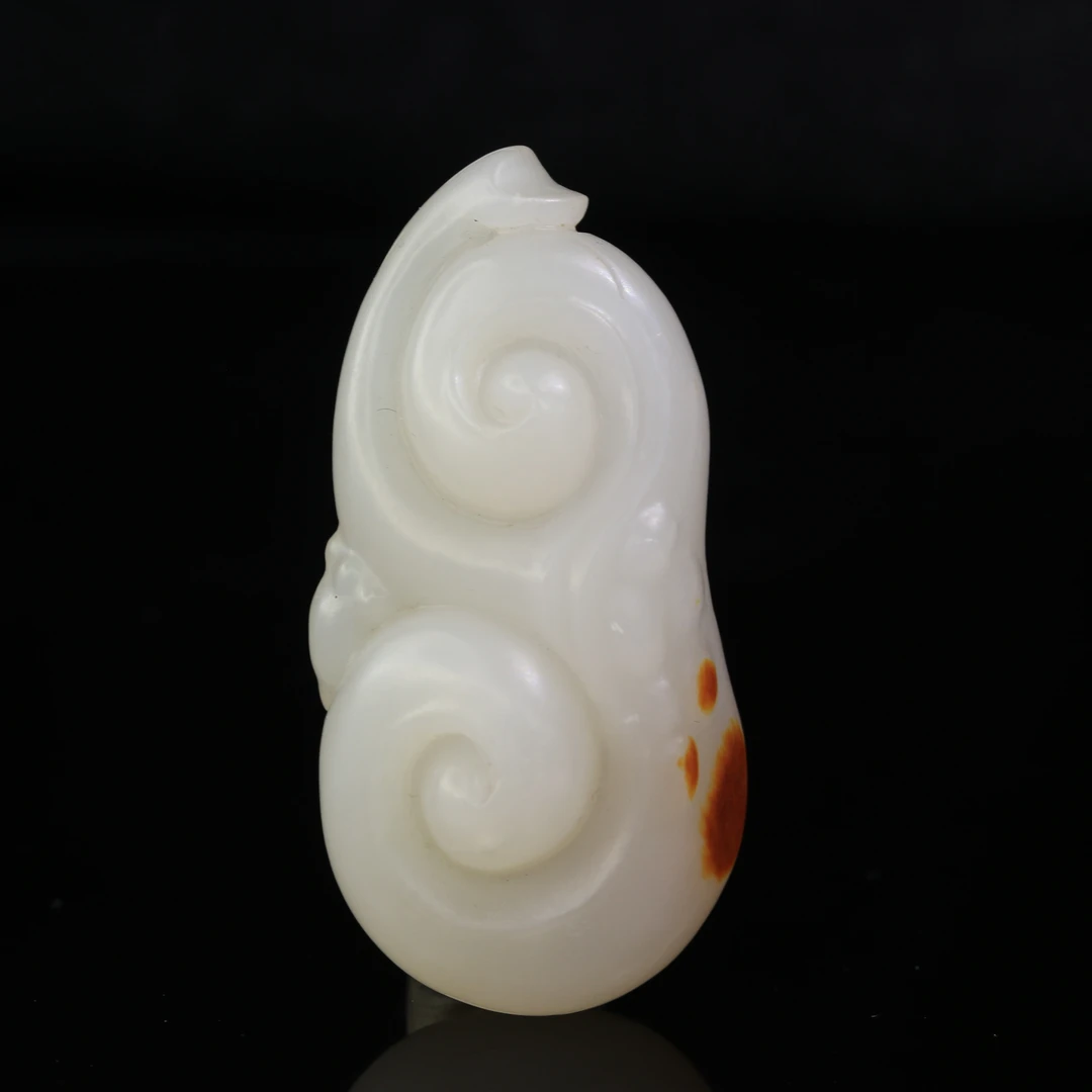 23和田玉聚红皮羊脂白吊坠/900019保利厦门拍卖