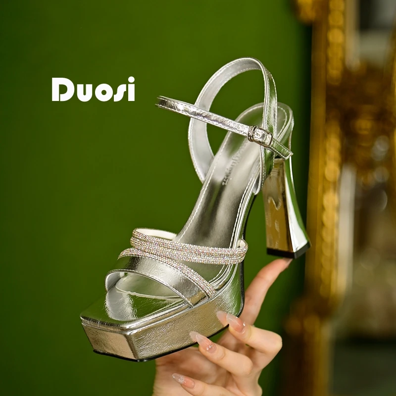 【DUOSI】12cm防水台一字带凉鞋女超高细跟高跟鞋时尚宴会鞋6735-12