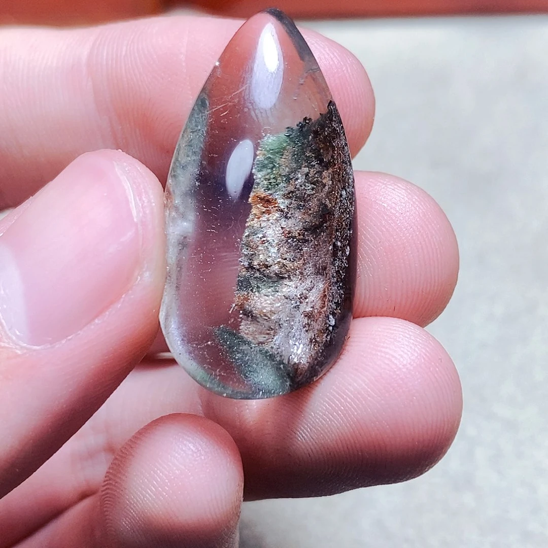 水晶颈饰未镶嵌小**?