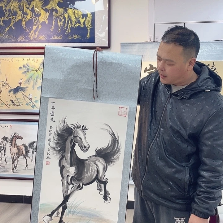 国画一马当先手绘作品