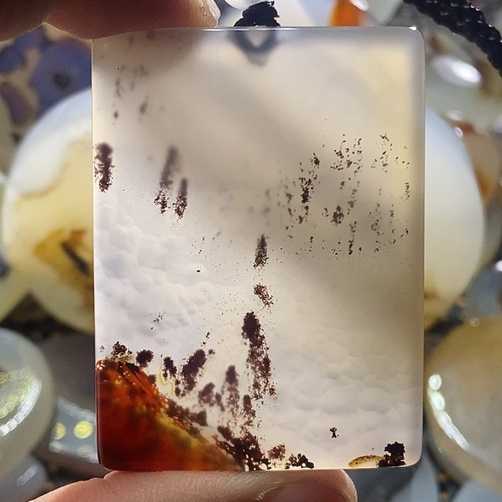 未镶嵌颈饰玛瑙/玉髓云**福