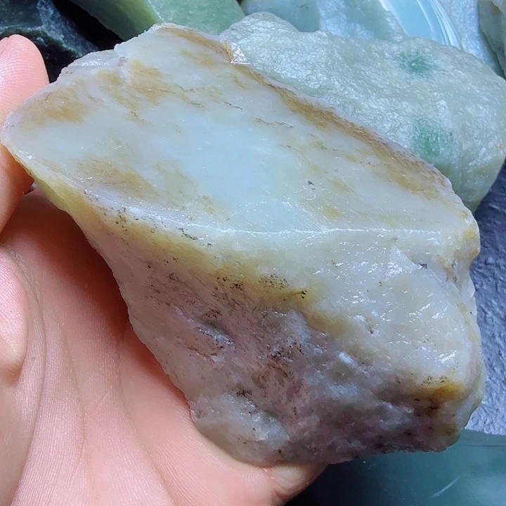 和田玉（糖玉）未镶嵌珠宝奇石