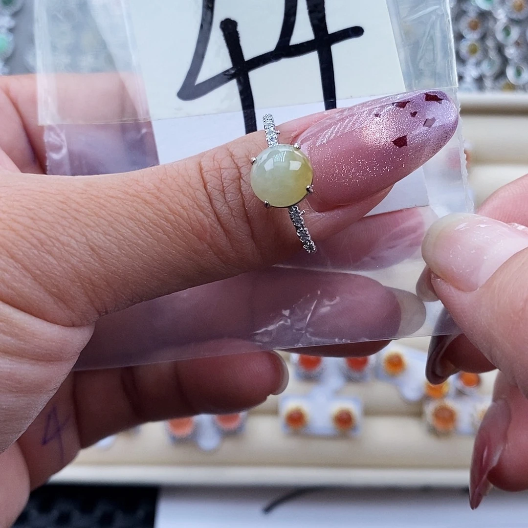 翡翠未镶嵌戒指缅甸