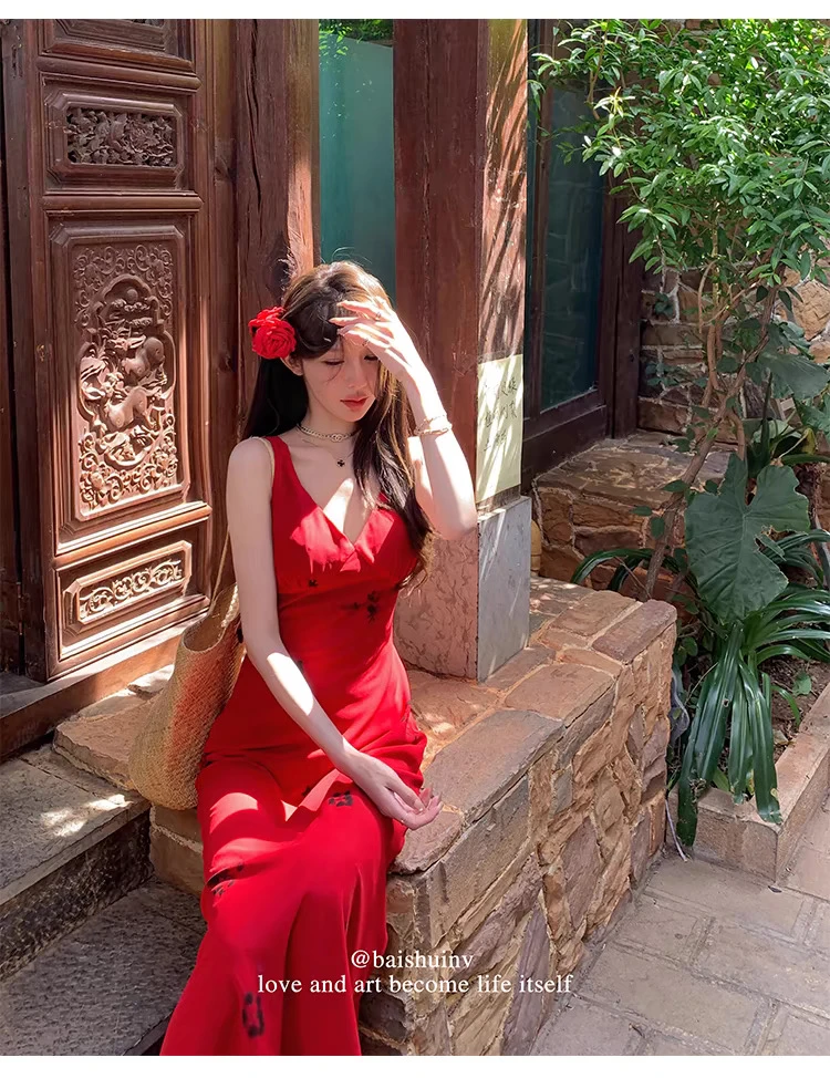 17757夏季新款法式复古纯欲风碎花红色V领收腰显瘦无袖吊带连衣裙