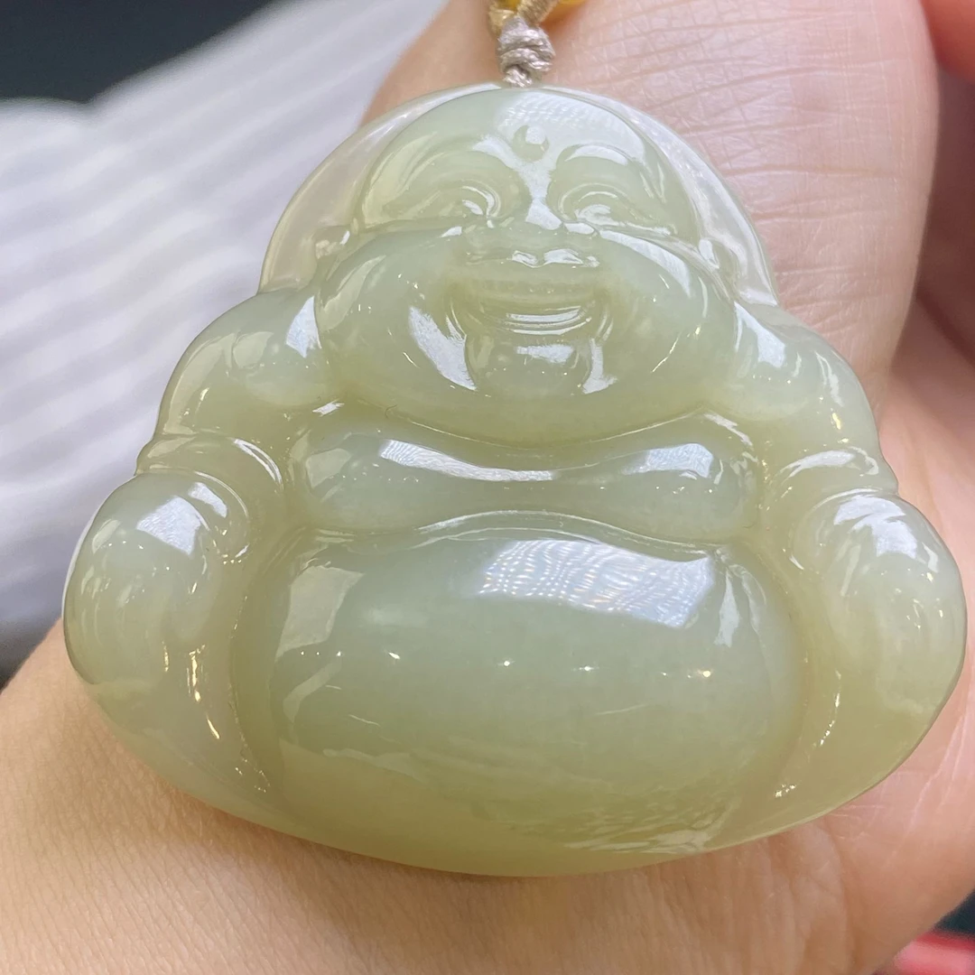 约47*50mm和田玉佛公吊坠