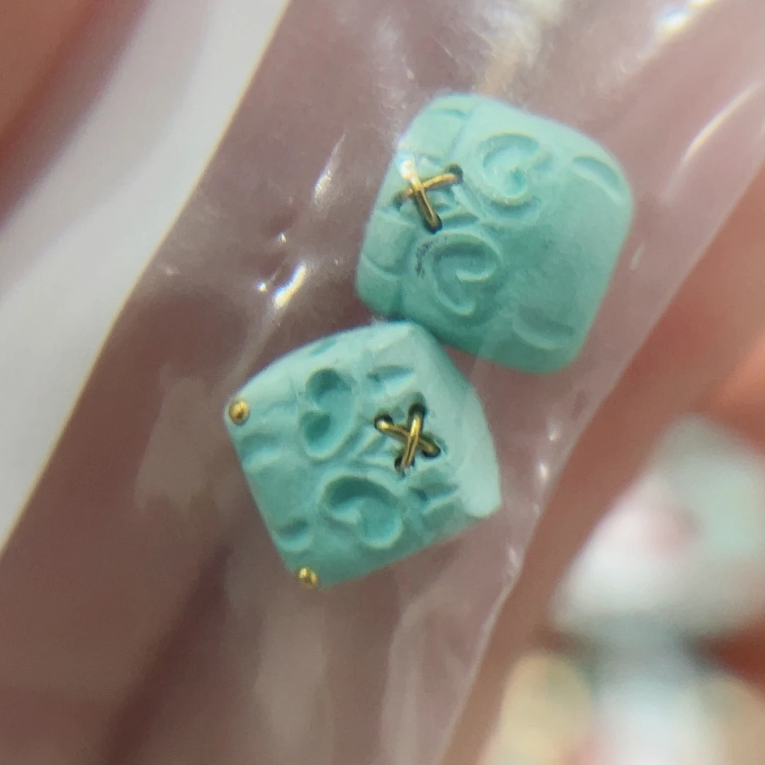 未镶嵌绿松石珠宝奇石