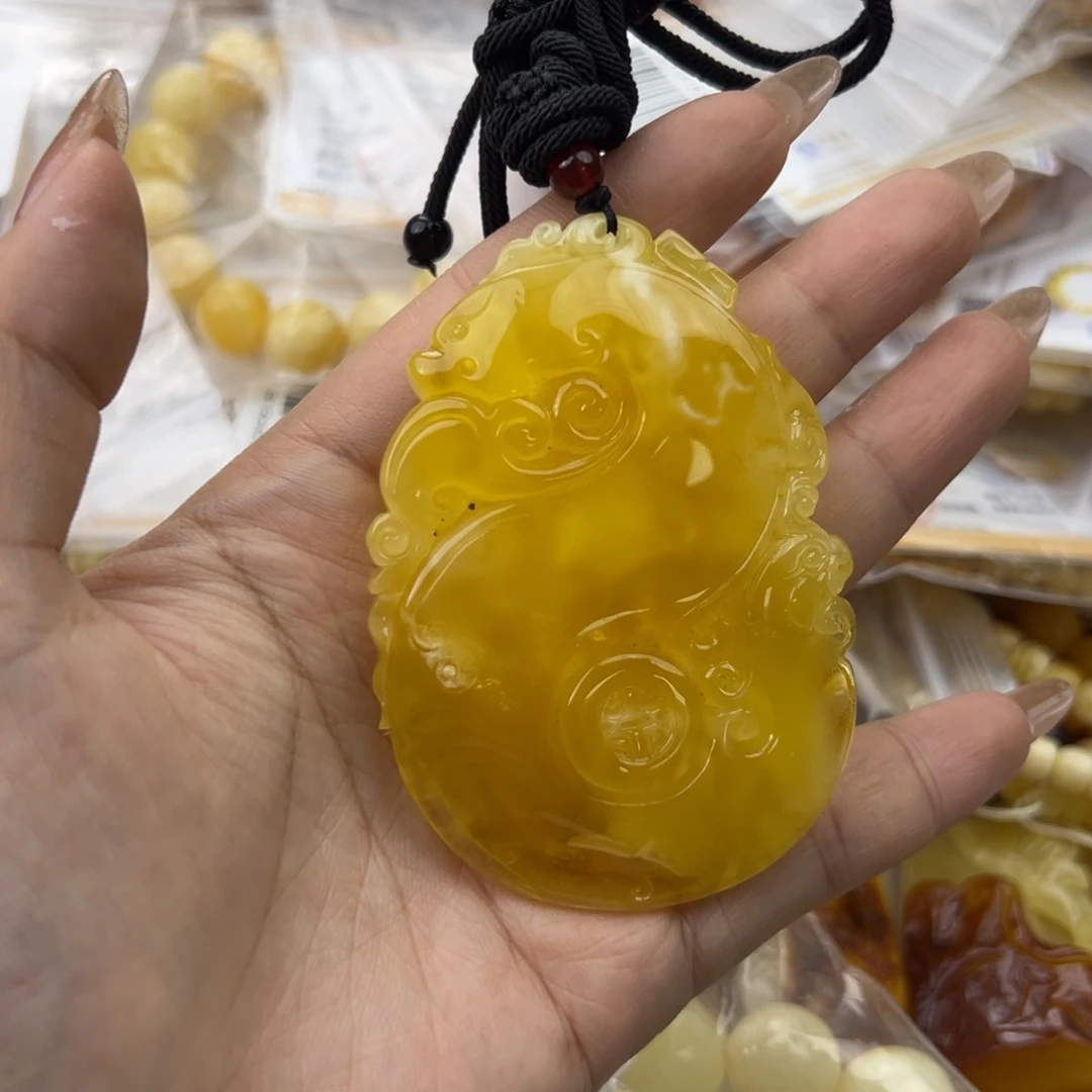 琥珀珠宝奇石未镶嵌