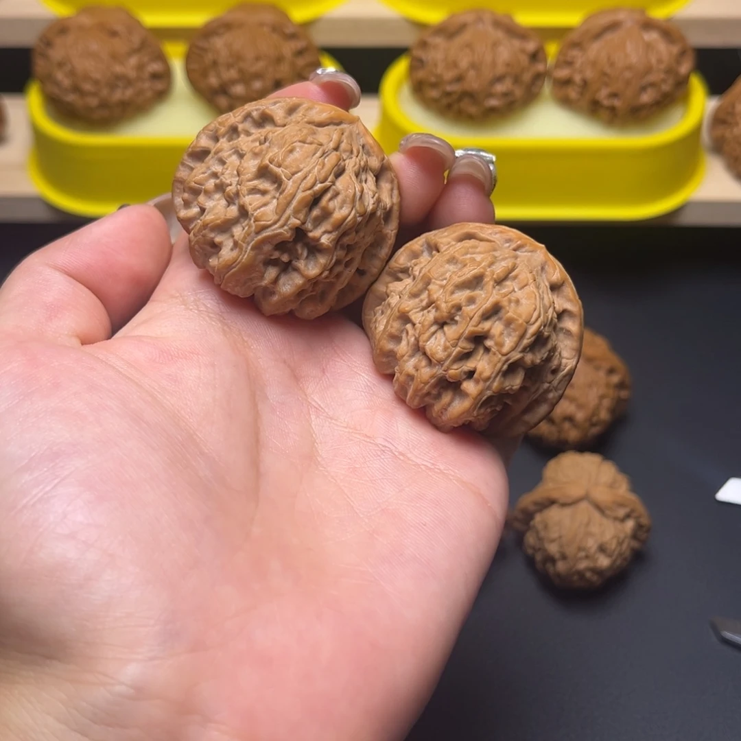 文玩核桃把件白狮子40