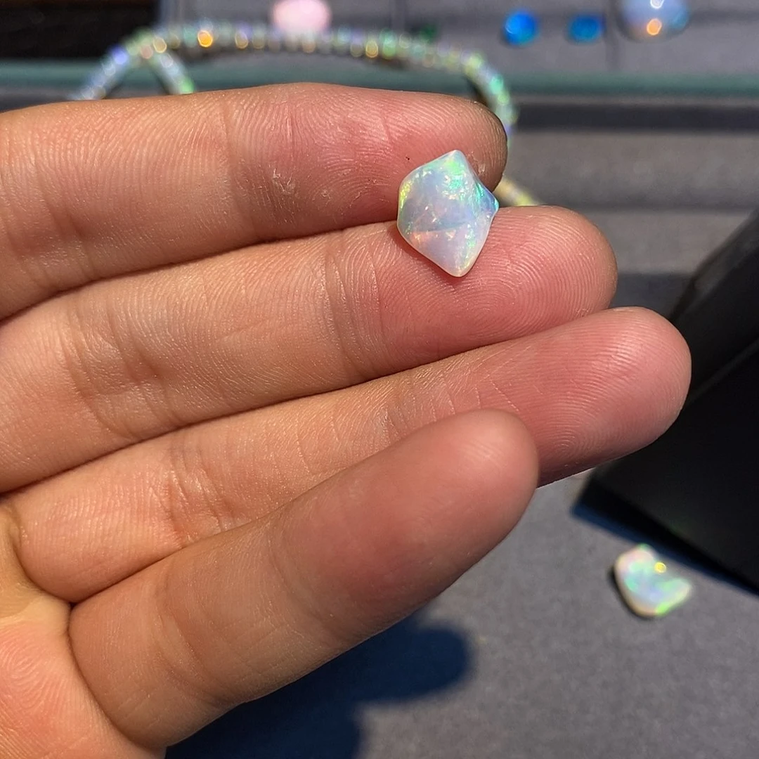 欧泊欧泊吊坠银S925镶嵌想***串