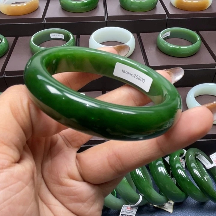 和田玉（碧玉）未镶嵌手镯