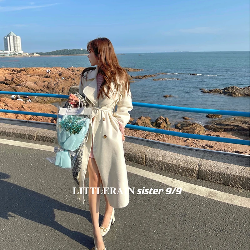 小雨姐姐新款上新 “秋日私语”显瘦 时尚中长款收腰气质翻领大衣