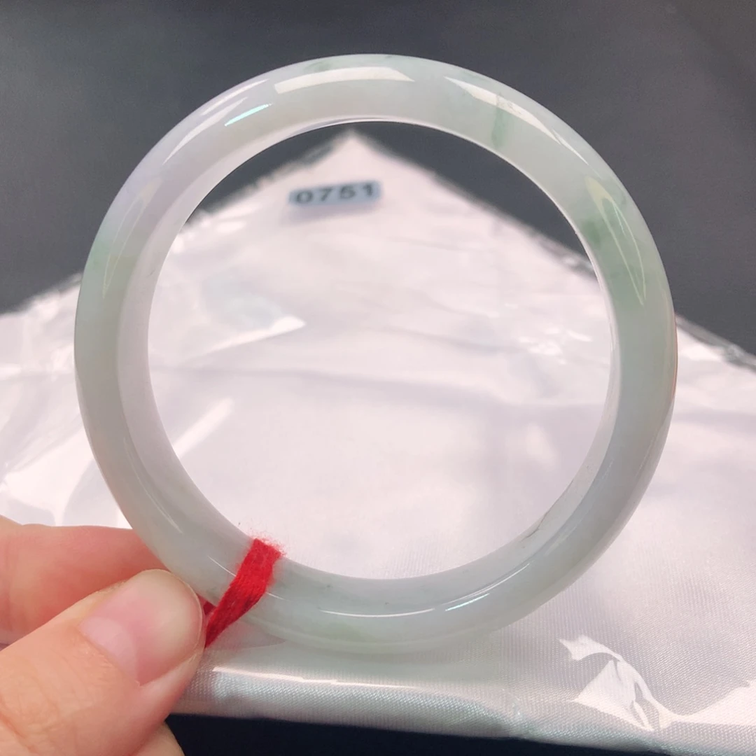 翡翠手镯未镶嵌0751号