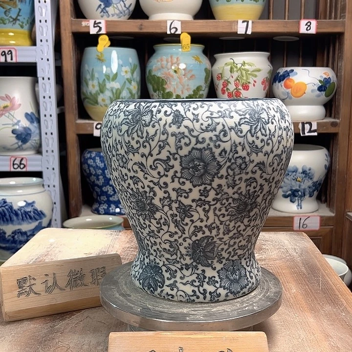 陶鱼尾复古青花陶瓷