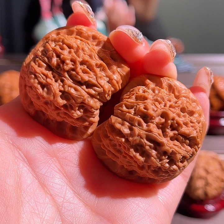 把件文玩核桃血麒麟