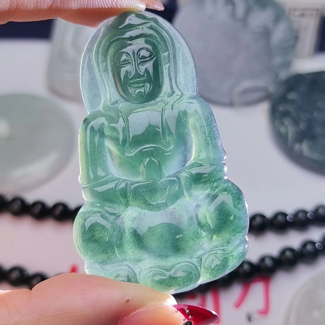 翡翠颈饰未镶嵌天然的A货翡翠多样性发货