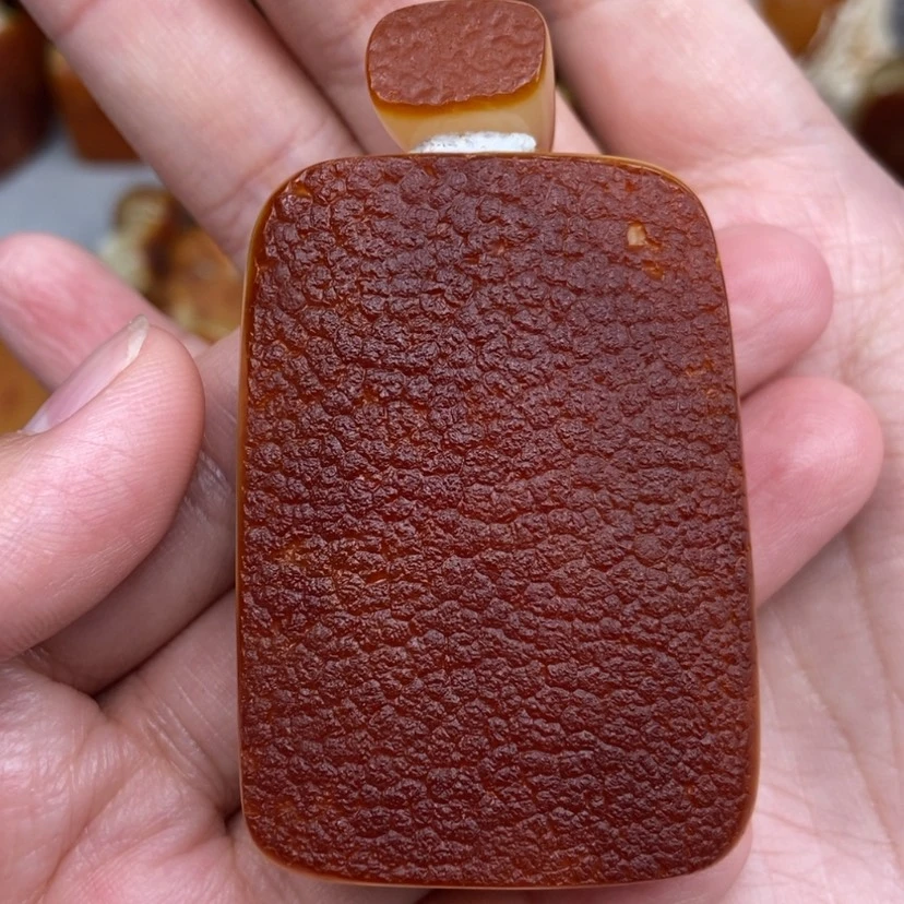 【闪购商品】未镶嵌吊坠(赠链)琥珀