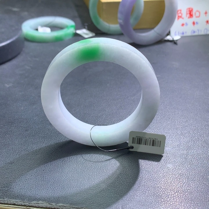 小***员未镶嵌白底青定制翡翠