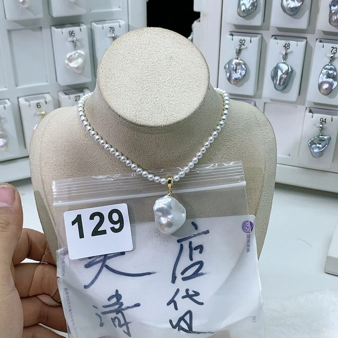 淡水珍珠颈饰合金