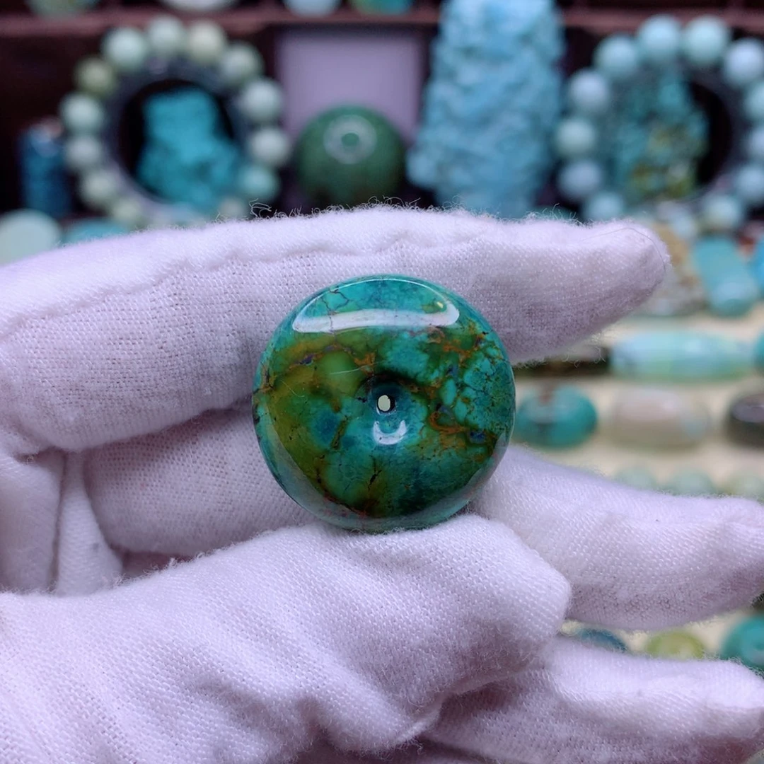 绿松石颈饰未镶嵌