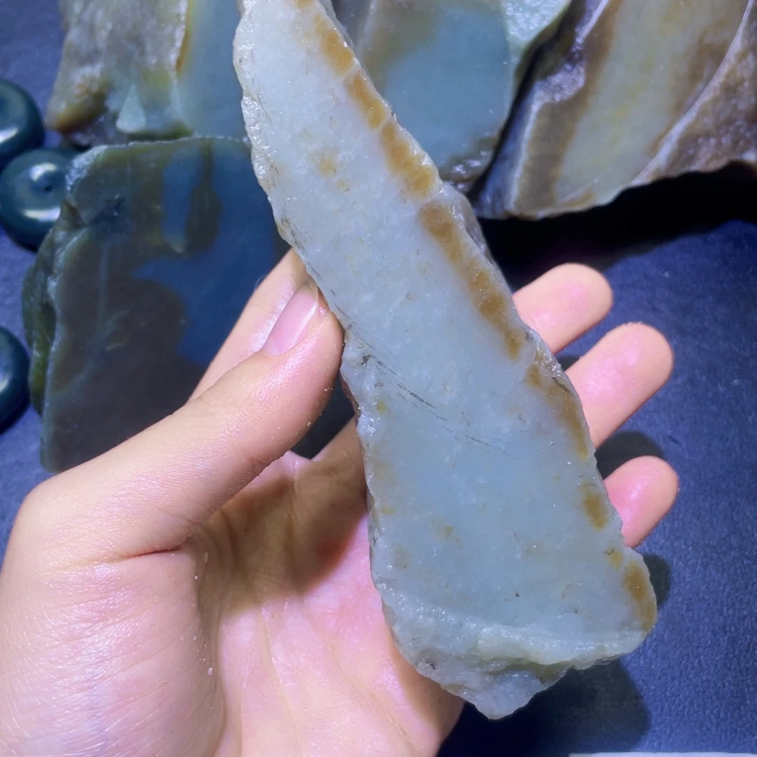 和田玉未镶嵌珠宝半成品